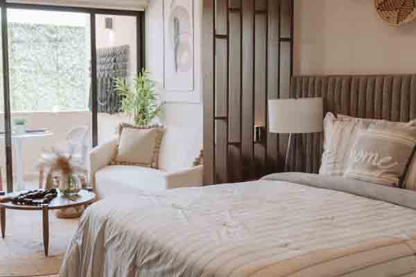 Luxury Suite with Partial Ocean View